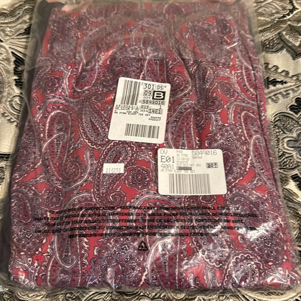 New Land’s End Women's Knit Pajama Set Long Sleeve T-Shirt and Pants Size M